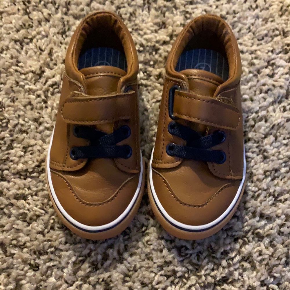 Cat and Jack Toddler Shoes Size 7